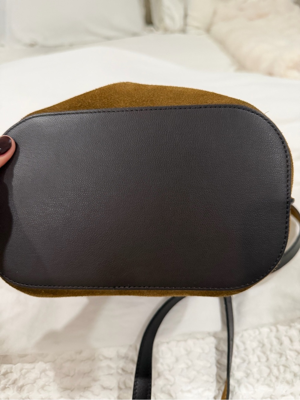 Mulberry Suede Islington Bucket Crossbody Bag in Brown - Picture 7 of 10